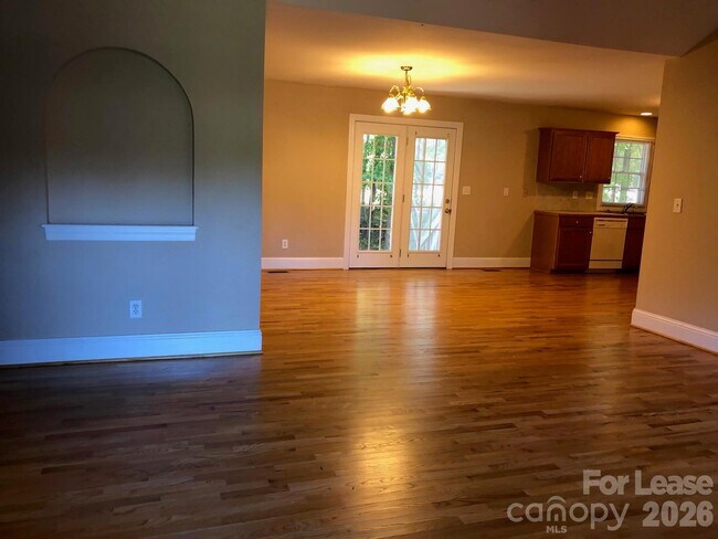 Foto del edificio - 126 Purple Finch Ln