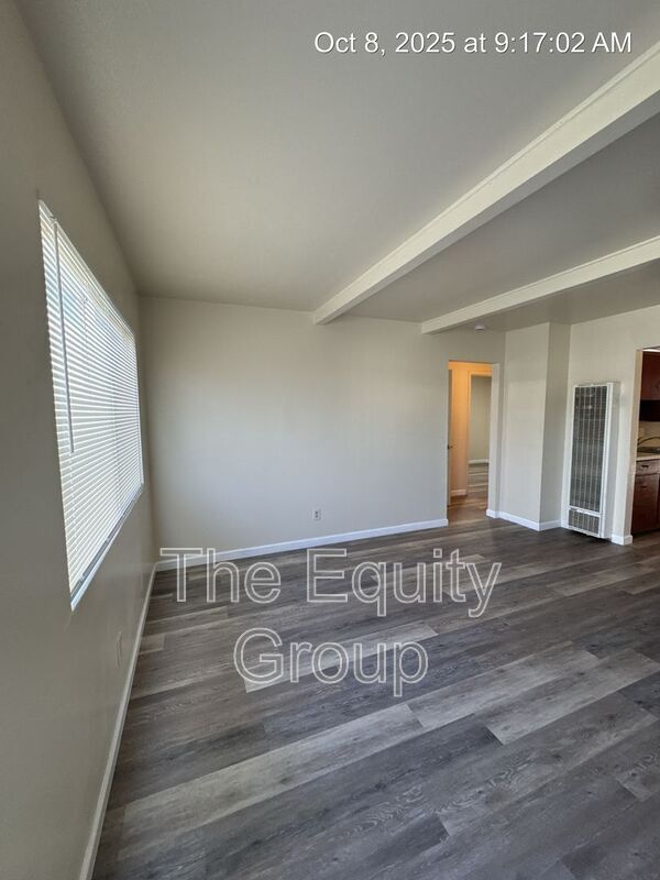 Foto del edificio - 514 E Cypress Ave