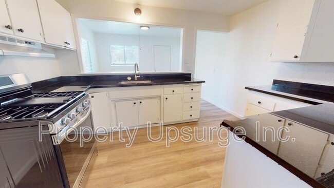 Foto del edificio - 2741 Marilyn Ave