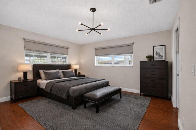 Foto del edificio - 801 Meadowlark Ln