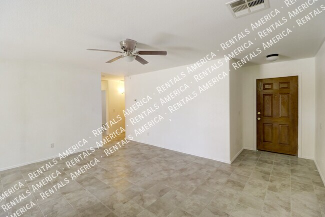 Foto del edificio - 6003 E Sunrise Cir