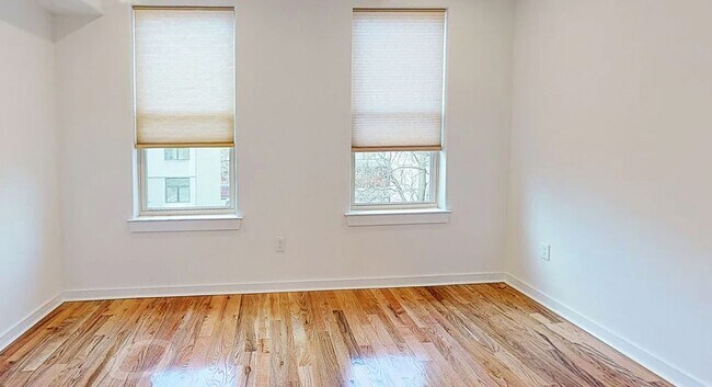 Foto del edificio - 1642 N Marshall St