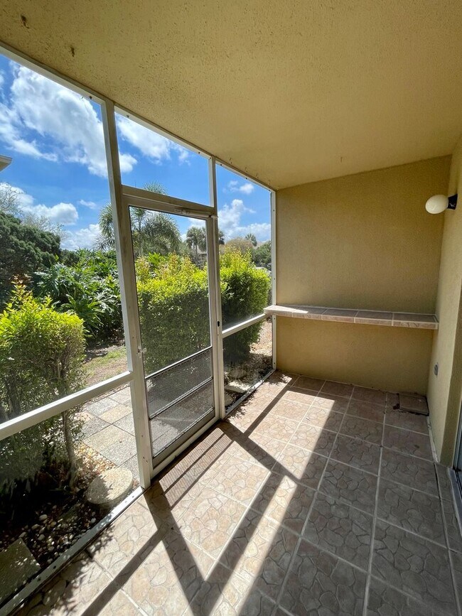 Building Photo - 1664 Sunny Brook Ln