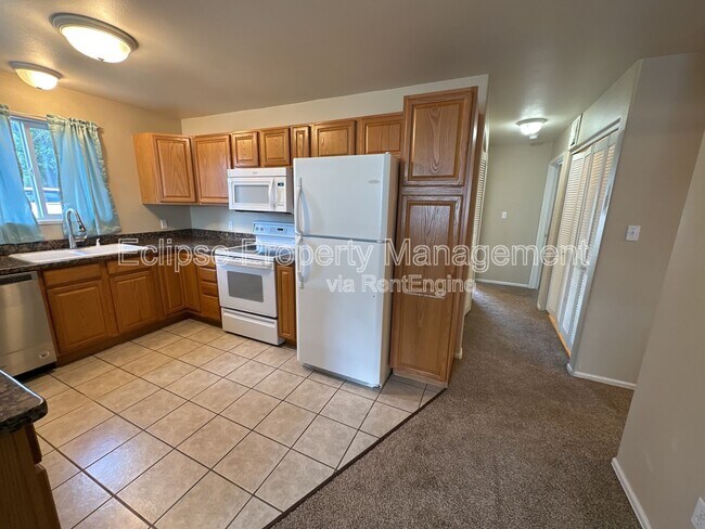 Foto del edificio - 488 Coronado Ct