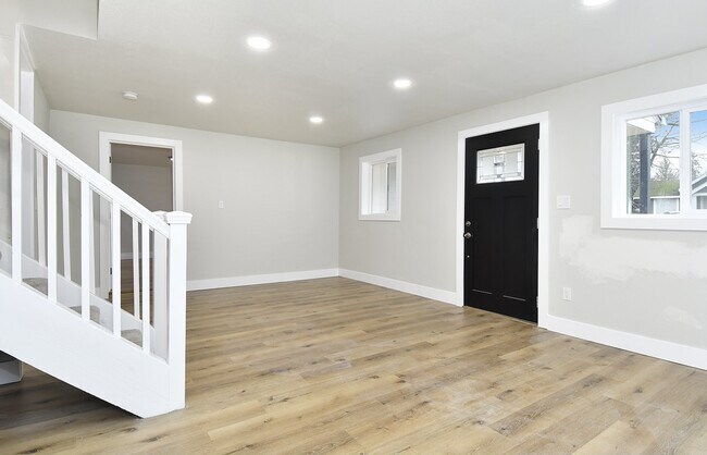 Building Photo - 202 NE 92nd Pl