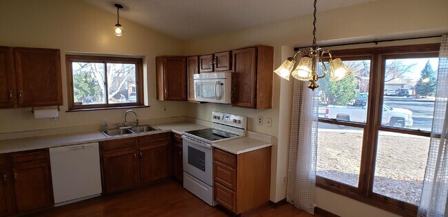 Foto del edificio - 3675 S Halifax Way