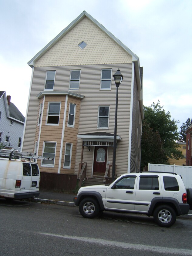 Primary Photo - 239 Grove St
