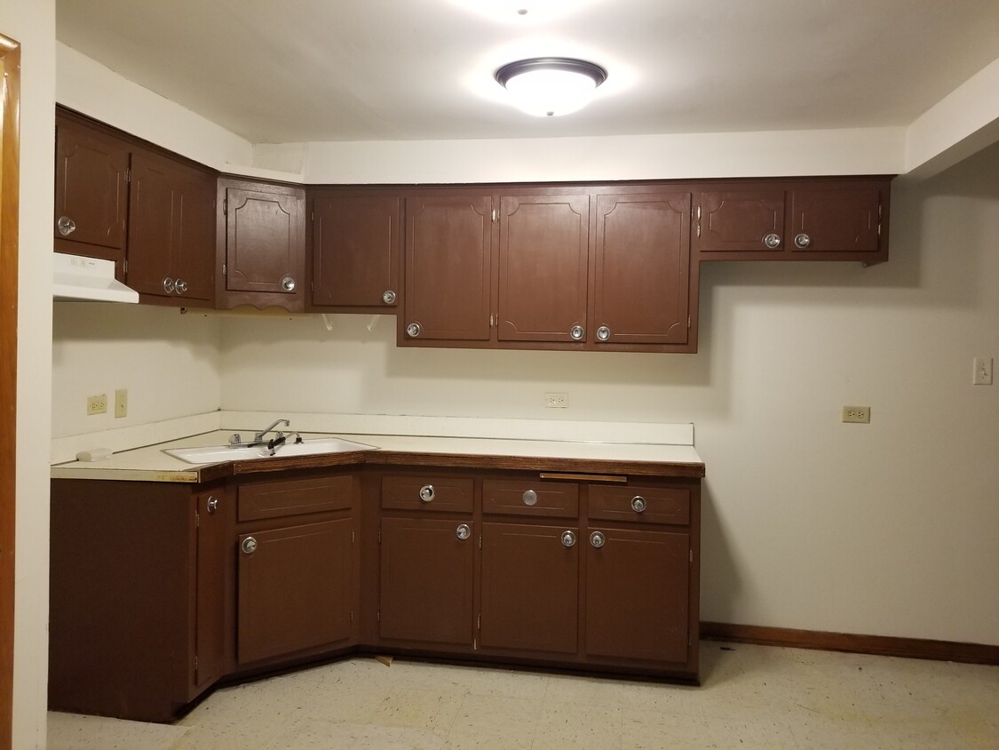 Primary Photo - 1133 W 127th Pl
