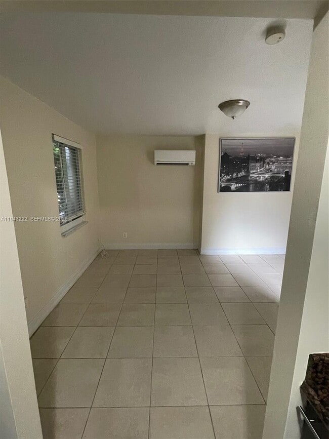 Building Photo - 1642 Polk St