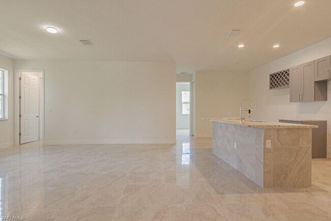 Foto del edificio - 5244-5246 30th St SW