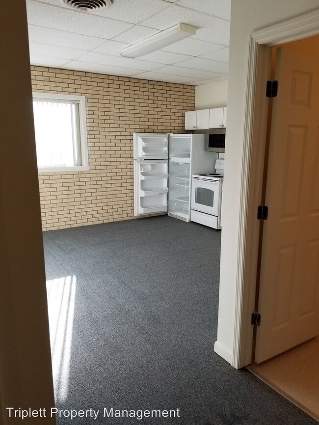 Building Photo - 1 br, 1 bath House - 210 North Main #4