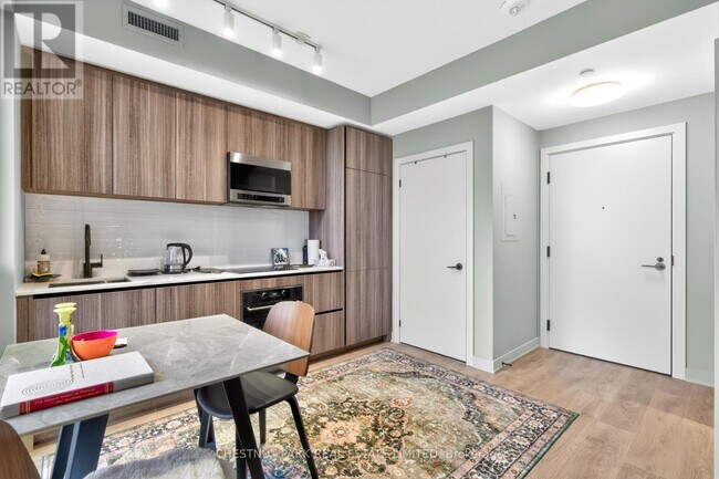 Photo du bâtiment - 117 Broadway Ave