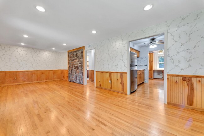 Foto del edificio - 4980 Ainsley Ave
