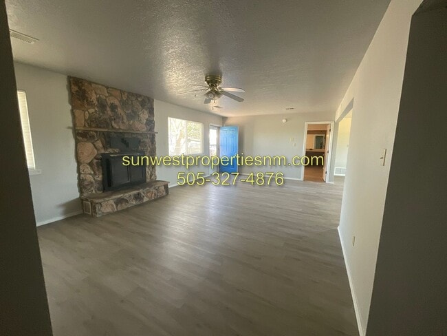 Building Photo - 3 Bedroom, 2 Bath Home in the Country