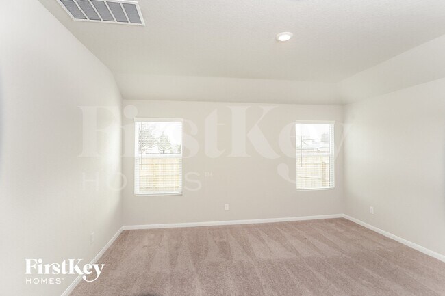 Foto del edificio - 14918 Bog Mill