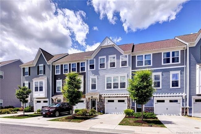 3 Level Town home with 3 bedrooms and a bonus - 3 Level Town home with 3 bedrooms and a bonus