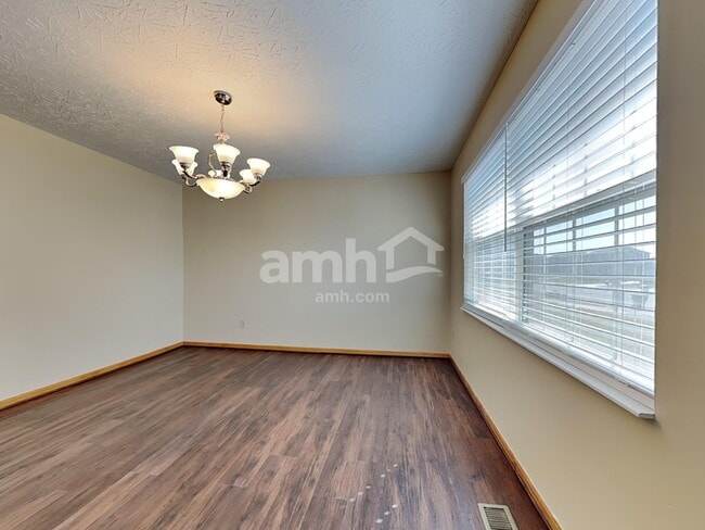 Foto del edificio - 942 Legacy Ct