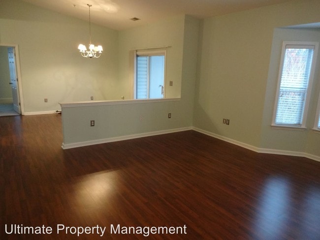 Building Photo - 3903 Botsford Ct