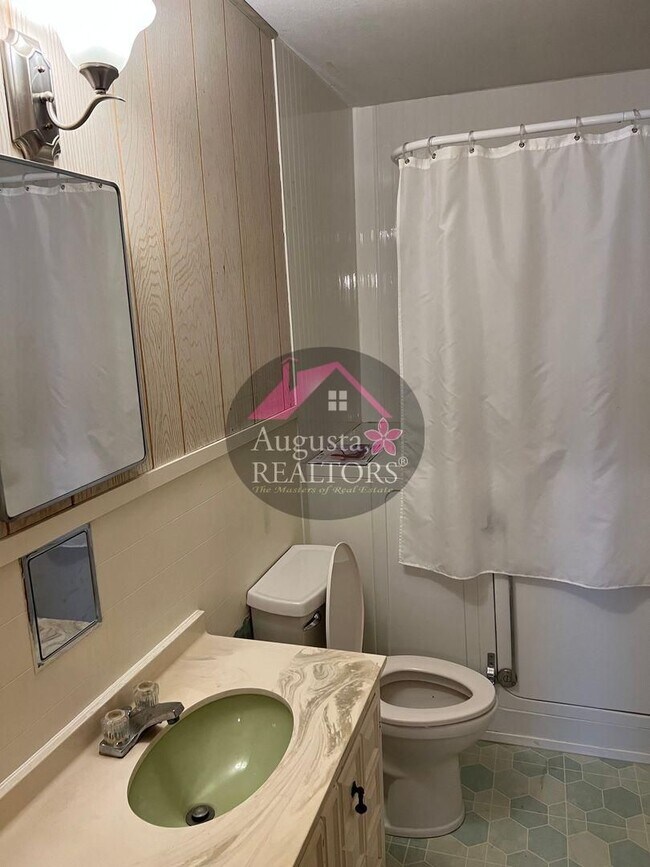 Foto del edificio - 1623 Woodruff Ln