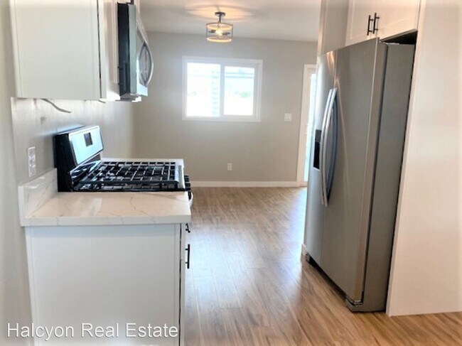 Foto del edificio - 3 br, 1.5 bath House - 13141 Acton Ave