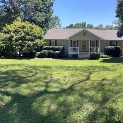 Building Photo - 9 Meadows Cir