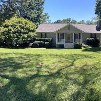 Primary Photo - 9 Meadows Cir