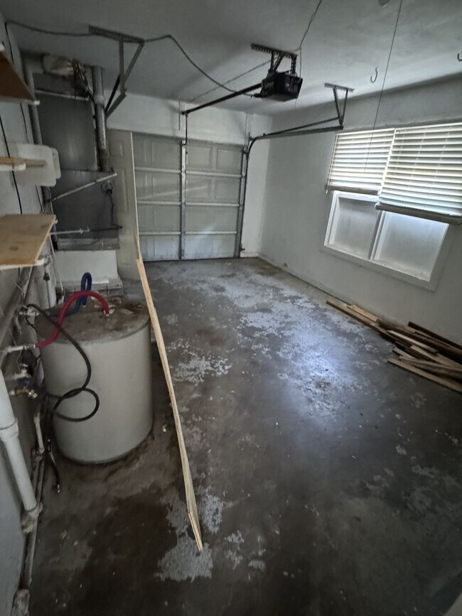 Foto del edificio - 3 Bedroom 1 Bath Singe Family Home