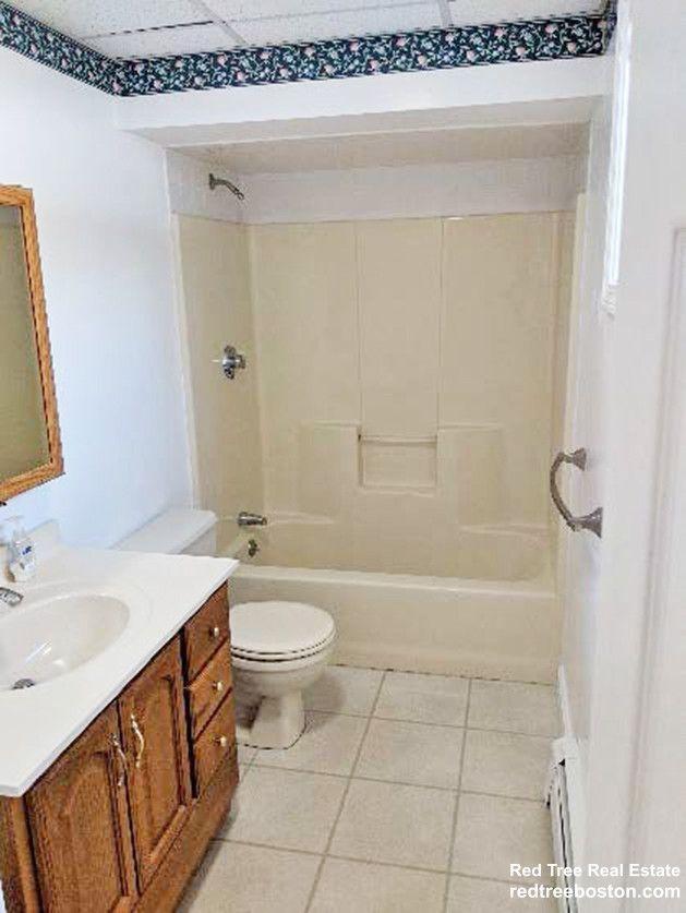 1 bedroom in Needham MA 02492 Condo for Rent in Needham, MA