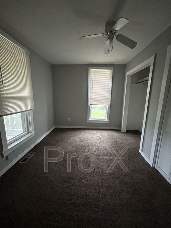 Foto del edificio - 406 S Joplin St