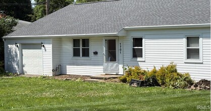 Building Photo - 1701 Ravinia Rd