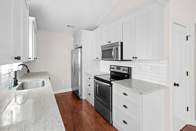 Foto del edificio - 303 Southcreek Dr