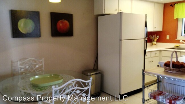 Building Photo - 620 Flamingo Dr