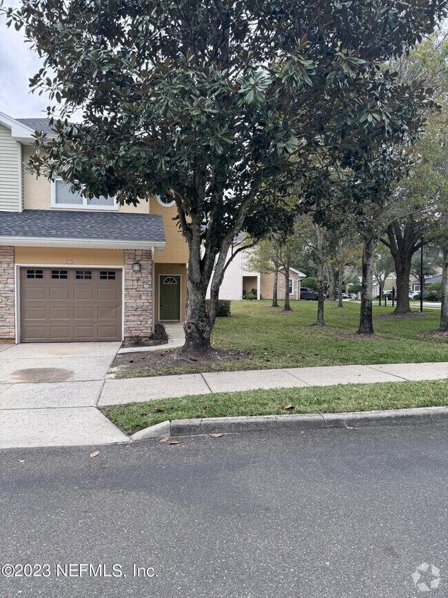 Pebble Creek at Oakleaf Plantation Apartments under 500 Orange Park