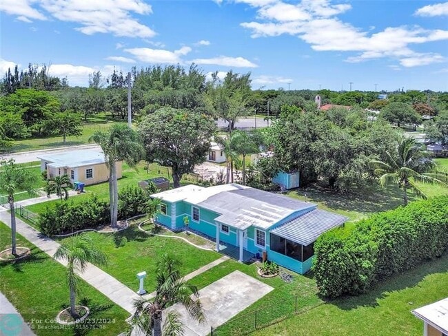 Building Photo - 15710 NW 19th Ave