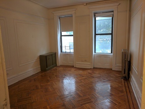 Primary Photo - 916 Prospect Pl