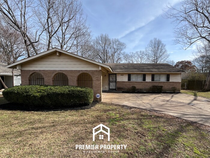 Spacious 3BR/1.5BA in Memphis - Open Kitchen, Dining Room & Private Backyard - Spacious 3BR/1.5BA in Memphis - Open Kitchen, Dining Room & Private Backyard