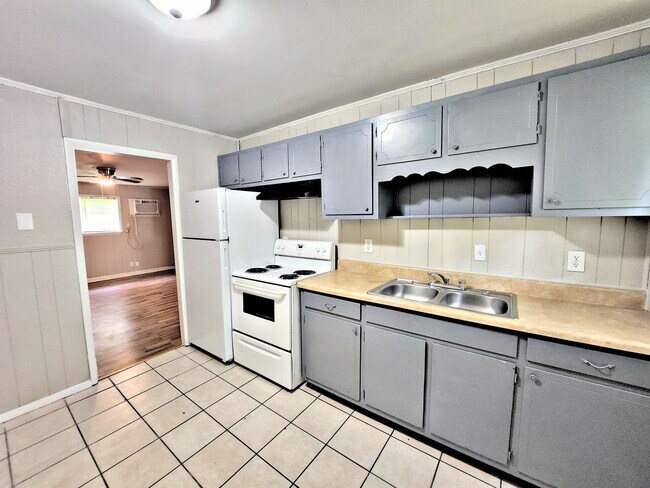 Foto del edificio - 4106 Broyles Ave SW
