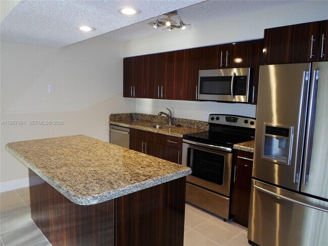 Foto del edificio - 4055 W McNab Rd