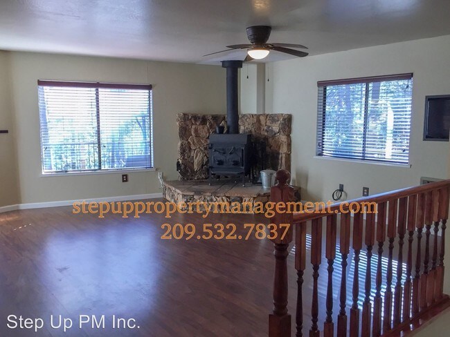 Building Photo - 3 br, 2 bath House - 24031 Hitching Post Rd