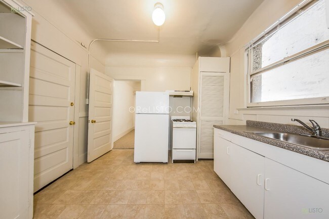 Building Photo - 672 Minna St