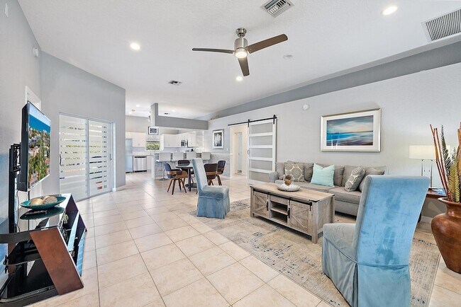 Foto del edificio - 6051 Kendrick St