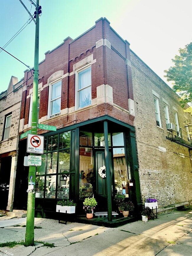 2900 S Wallace St Unit 2F, Chicago, IL 60616 Apartments 2900 S