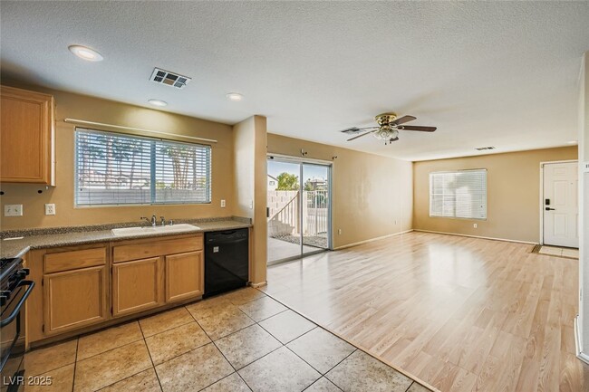 Foto del edificio - 4229 Perfect Drift St