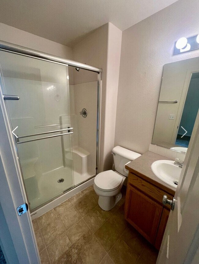 Foto del edificio - 3 bed 3.5 bath Townhome on Rd 68