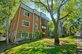 Building Photo - 718 Kirkland Cir