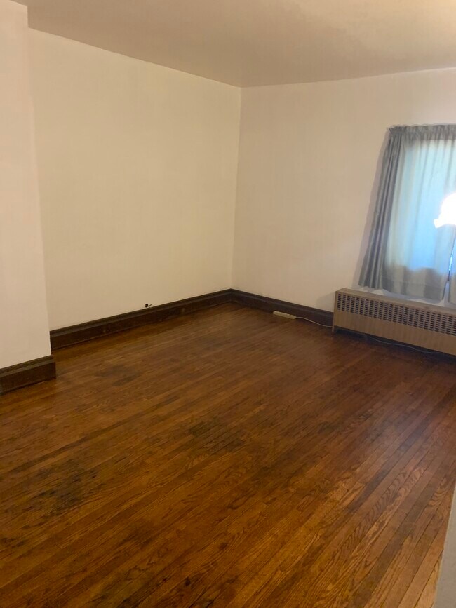 Foto del edificio - 636 Becks Run Rd