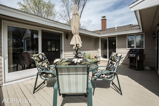 Foto del edificio - 1 br, 1 bath House - 12 Flynn Street