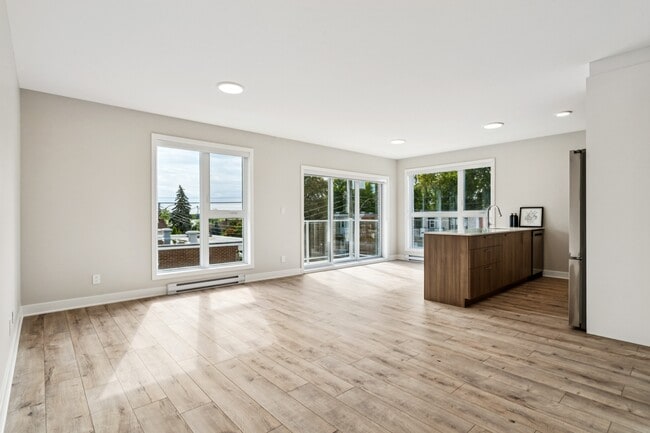 Photo du bâtiment - 9510 Rue Notre-Dame E