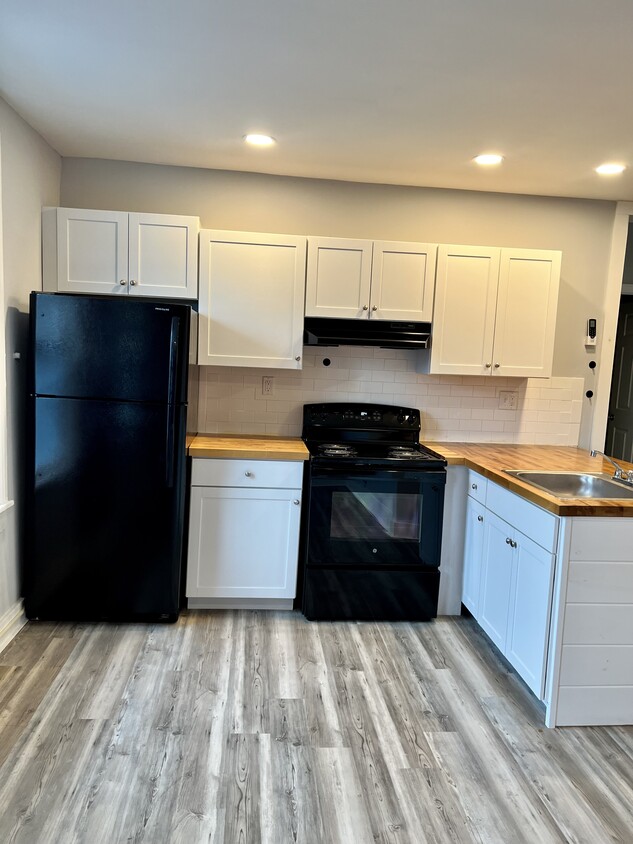 Foto principal - 559 Manor St