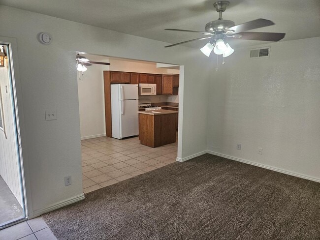 Building Photo - 1310 S Hardy Dr